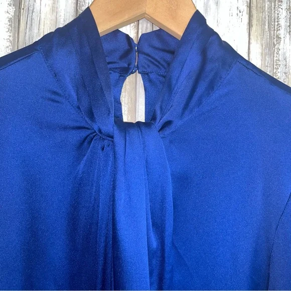 White House Black Market Cobalt Blue Satin Twist Neck Blouse – Size 4 - Picture 5 of 6
